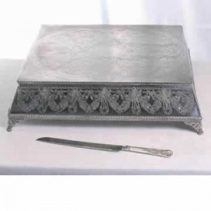Square cakestand and knife